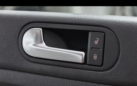 Volkswagen Golf Plus II, 2010 год, 699 999 рублей, 18 фотография