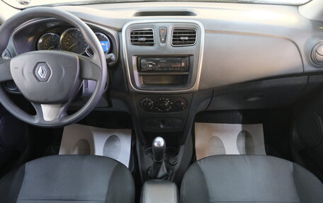 Renault Logan II, 2016 год, 689 000 рублей, 12 фотография