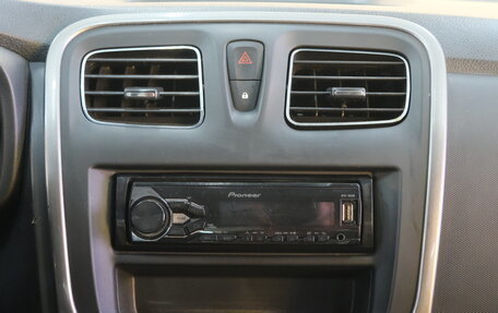 Renault Logan II, 2016 год, 689 000 рублей, 13 фотография