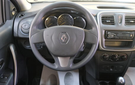 Renault Logan II, 2016 год, 689 000 рублей, 11 фотография