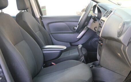 Renault Logan II, 2016 год, 689 000 рублей, 18 фотография