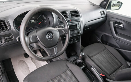 Volkswagen Polo VI (EU Market), 2018 год, 869 000 рублей, 9 фотография