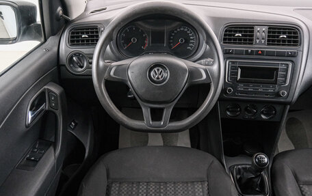 Volkswagen Polo VI (EU Market), 2018 год, 869 000 рублей, 15 фотография