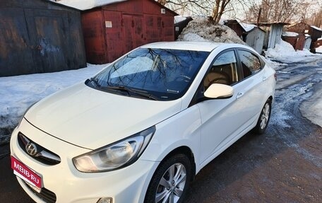 Hyundai Solaris II рестайлинг, 2012 год, 610 000 рублей, 1 фотография