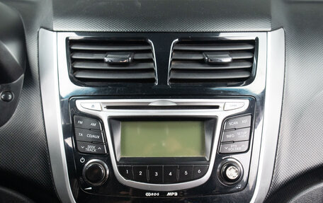 Hyundai Solaris II рестайлинг, 2012 год, 749 000 рублей, 10 фотография