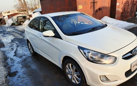 Hyundai Solaris II рестайлинг, 2012 год, 610 000 рублей, 2 фотография