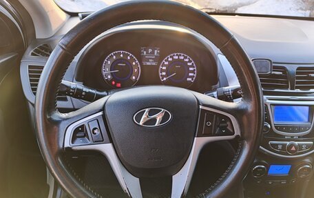 Hyundai Solaris II рестайлинг, 2012 год, 610 000 рублей, 11 фотография