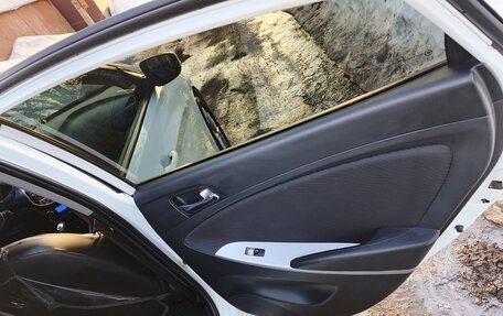 Hyundai Solaris II рестайлинг, 2012 год, 610 000 рублей, 10 фотография