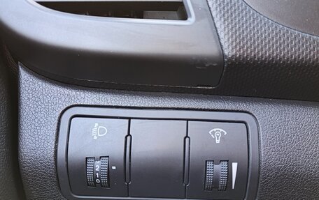 Hyundai Solaris II рестайлинг, 2012 год, 610 000 рублей, 16 фотография