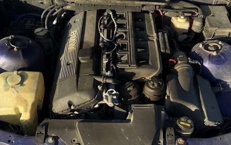 BMW 3 серия, 1992 год, 1 200 000 рублей, 14 фотография