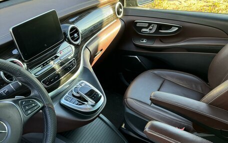 Mercedes-Benz V-Класс, 2018 год, 5 150 000 рублей, 34 фотография