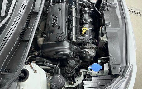 Hyundai Solaris II рестайлинг, 2011 год, 690 000 рублей, 2 фотография