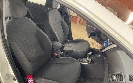 Hyundai Solaris II рестайлинг, 2011 год, 690 000 рублей, 7 фотография