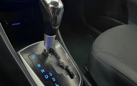 Hyundai Solaris II рестайлинг, 2011 год, 690 000 рублей, 18 фотография