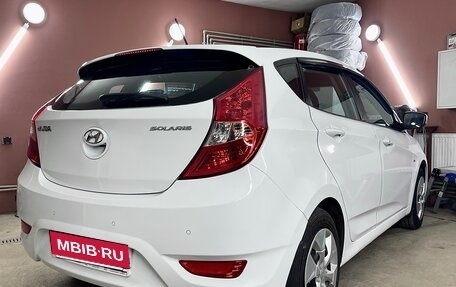 Hyundai Solaris II рестайлинг, 2011 год, 690 000 рублей, 27 фотография