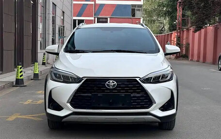 Toyota Yaris XP150 рестайлинг, 2022 год, 1 154 099 рублей, 2 фотография