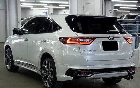Toyota Harrier, 2018 год, 2 318 000 рублей, 2 фотография