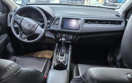 Honda Vezel, 2022 год, 1 265 000 рублей, 8 фотография