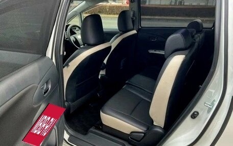 Toyota Wish II, 2017 год, 1 315 000 рублей, 15 фотография