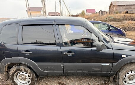 Chevrolet Niva I рестайлинг, 2011 год, 560 000 рублей, 1 фотография