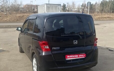 Honda Freed I, 2010 год, 899 000 рублей, 11 фотография