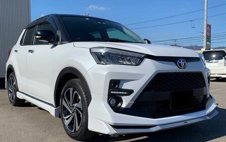 Toyota Raize I, 2023 год, 1 339 000 рублей, 6 фотография