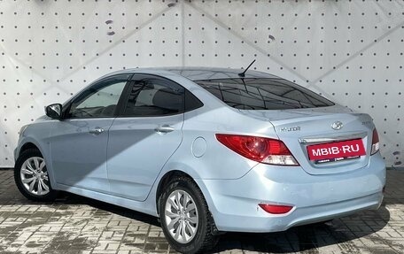 Hyundai Solaris II рестайлинг, 2012 год, 720 000 рублей, 5 фотография