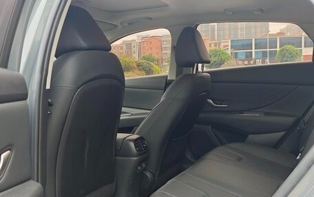 Hyundai Elantra, 2022 год, 1 250 003 рублей, 14 фотография