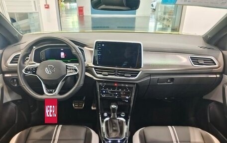 Volkswagen T-Roc I, 2022 год, 1 500 000 рублей, 6 фотография