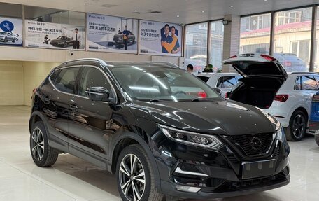 Nissan Qashqai, 2022 год, 1 980 000 рублей, 2 фотография