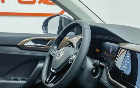 Volkswagen Tharu, 2022 год, 1 870 000 рублей, 11 фотография