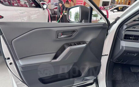 Toyota RAV4, 2026 год, 4 370 000 рублей, 14 фотография