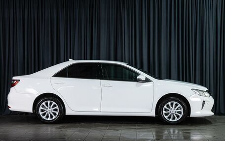 Toyota Camry, 2017 год, 1 860 000 рублей, 5 фотография