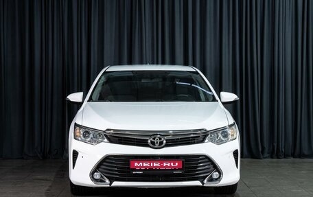 Toyota Camry, 2017 год, 1 860 000 рублей, 3 фотография