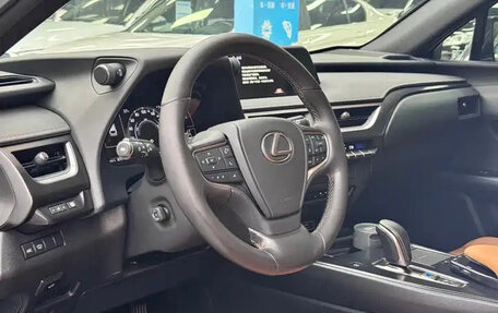 Lexus UX I, 2021 год, 2 110 005 рублей, 9 фотография