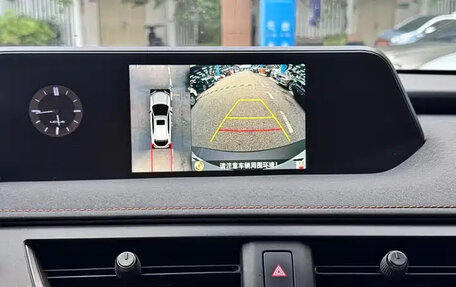 Lexus UX I, 2021 год, 2 110 005 рублей, 18 фотография