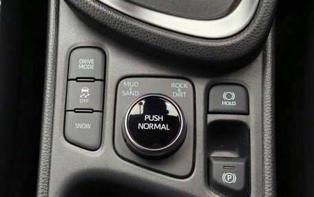 Toyota Yaris Cross, 2022 год, 1 565 000 рублей, 18 фотография