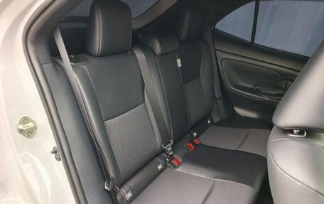 Toyota Yaris Cross, 2022 год, 1 565 000 рублей, 19 фотография