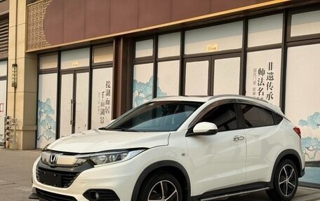 Honda Vezel, 2021 год, 1 414 000 рублей, 1 фотография