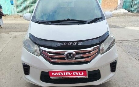 Honda Freed I, 2013 год, 1 200 000 рублей, 1 фотография