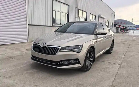 Skoda Superb III рестайлинг, 2023 год, 2 100 007 рублей, 1 фотография