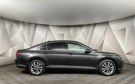 Volkswagen Passat B8 рестайлинг, 2021 год, 2 595 000 рублей, 6 фотография