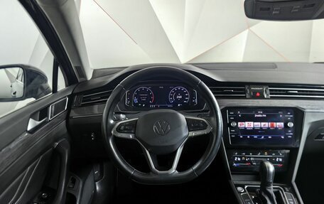 Volkswagen Passat B8 рестайлинг, 2021 год, 2 595 000 рублей, 20 фотография