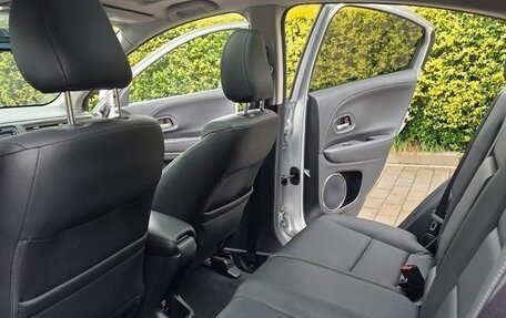 Honda Vezel, 2015 год, 1 692 000 рублей, 6 фотография