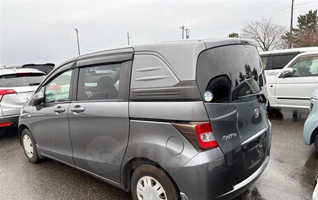 Honda Freed I, 2011 год, 695 000 рублей, 3 фотография