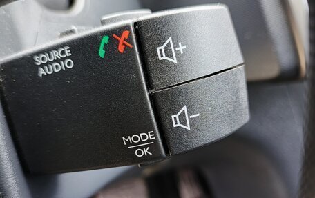 Renault Logan II, 2016 год, 985 000 рублей, 11 фотография