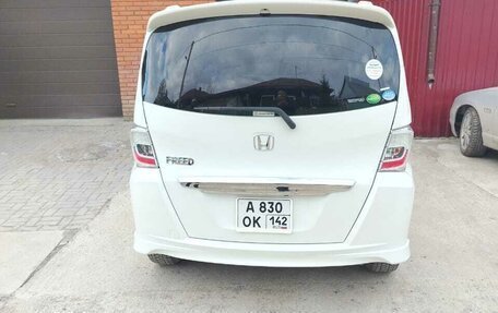 Honda Freed I, 2013 год, 1 200 000 рублей, 8 фотография