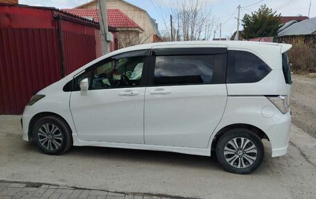 Honda Freed I, 2013 год, 1 200 000 рублей, 15 фотография