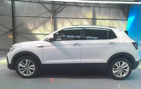 Volkswagen T-Cross I, 2022 год, 1 680 000 рублей, 4 фотография