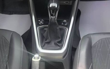 Volkswagen T-Cross I, 2022 год, 1 680 000 рублей, 11 фотография